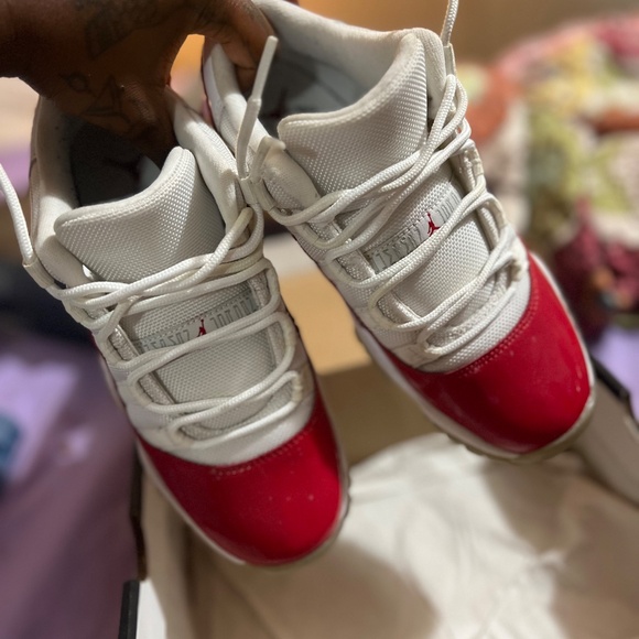 Air Jordan 11 Retro Low - Picture 3 of 7